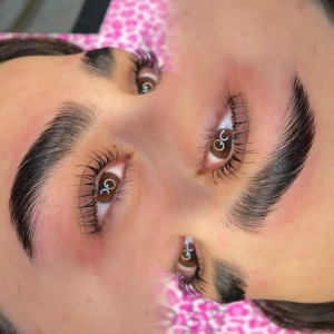 fatemeh younesi fibroz salon (5) سالن فیبروز فاطمه یونسی - بهترین سالن فیبروز ابرو در تهران