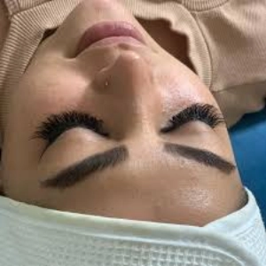 sara gholami fibroz salon (1) سالن سارا غلامی - بهترین سالن فیبروز ابرو در شیراز