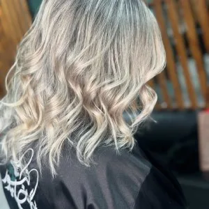 Saye beauty salon سالن زیبایی سایه بهترین سالن زیبایی در قزوین