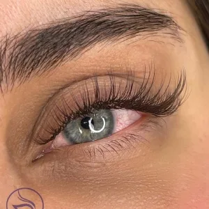 مژه کار ریحانه محسنی بهترین مژه کار در اصفهان