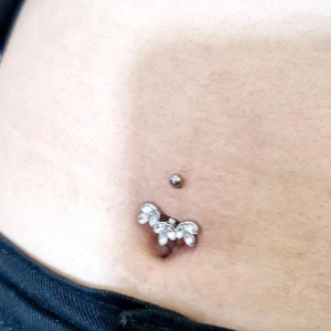 Dr. Mahsa Mousavi Manesh Piercing Center (3) مرکز پیرسینگ دکتر مهسا موسوی منش بهترین مرکز پیرسینگ در اصفهان