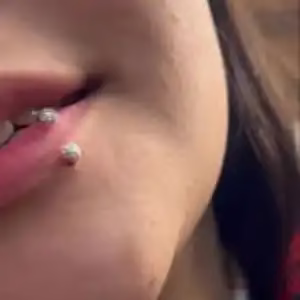 Elaha Samadi piercing center3 مرکز پیرسینگ الهه صمدی بهترین مرکز پیرسینگ در مشهد