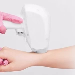 Liana Laser Center3 مرکز لیزر لیانا بهترین مرکز لیزر در اصفهان