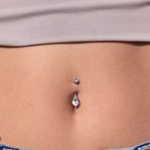 Mehrumah piercing center5 مرکز پیرسینگ مهروماه بهترین مرکز پیرسینگ در کرج