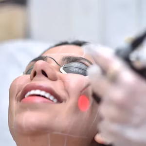 Nila laser center2 مرکز لیزر نیلا بهترین مرکز لیزر در اصفهان