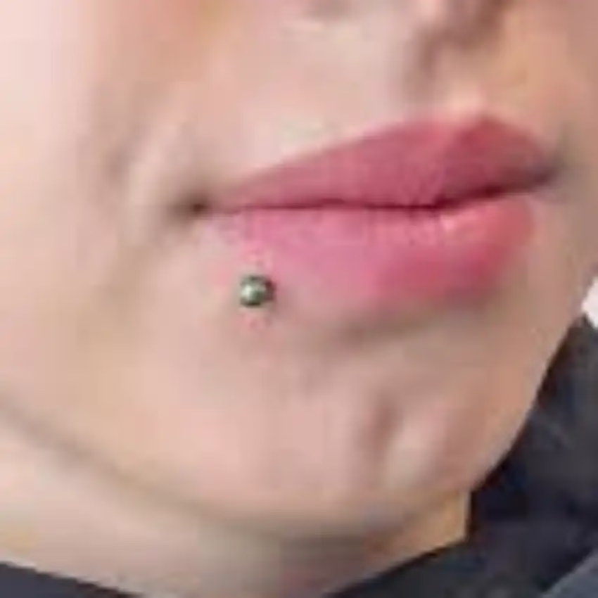 Parisa piercing center5 مرکز پیرسینگ پریسا بهترین مرکز پیرسینگ در مشهد