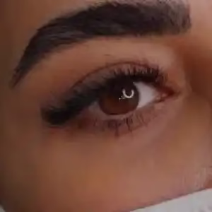 Zahra Younisi eyelash extension center1 مرکز اکستنشن مژه زهرا یونسی بهترین مرکز اکستنشن مژه در اصفهان
