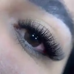 bahar eyelash extension center5 مرکز اکستنشن مژه بهار بهترین مرکز اکستنشن مژه در اصفهان