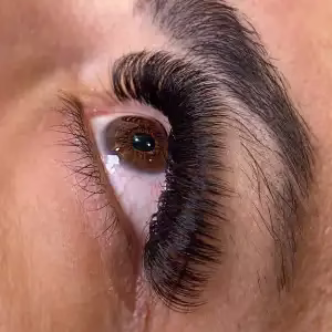 مژه کار پریسا رهبر بهترین مژه کار در کرج