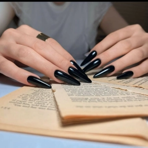 nakhan kar ayda vategar2 ناخن کار آیدا واتگر در تبریز