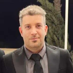 مرکز زیبایی دکتر عماد بهترین مرکز پیرسینگ در شیراز