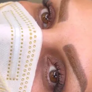 Mona yazdani Eyelash Extension salon (4) سالن اکستنشن مونا یزدانی، بهترین مژه کار در تهران