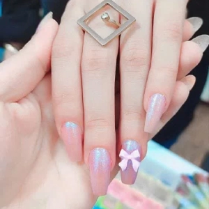 کاشت ناخن کاتالیا