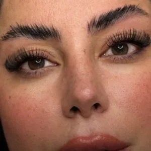 Noushin Eyelash Extension salon (2) سالن اکستنشن نوشین، بهترین مژه کار در تهران