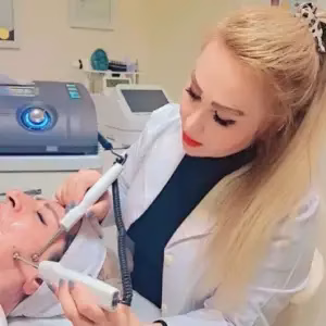 markz fishial poost mina porsid مرکز فیشیال پوست مینا پورسید بهترین مرکز فیشیال پوست در اصفهان
