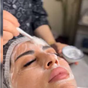 markz gaharbad2 مرکز گهربد بهترین مرکز فشیال پوست در مشهد
